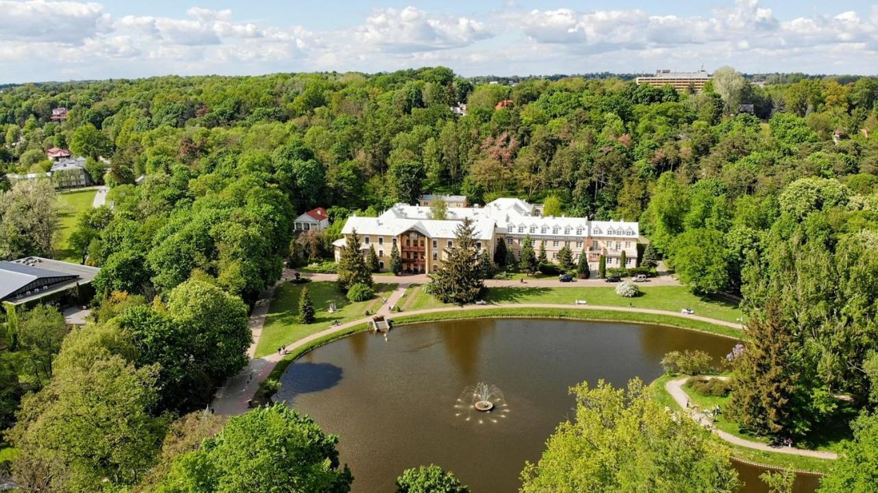 Apartamenty Jesienna Rezydencja Nałęczów Exteriör bild