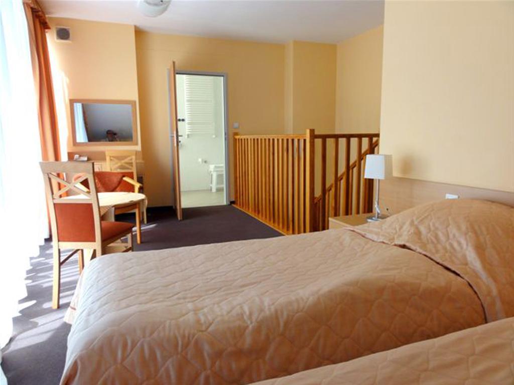 Apartamenty Jesienna Rezydencja Nałęczów Exteriör bild